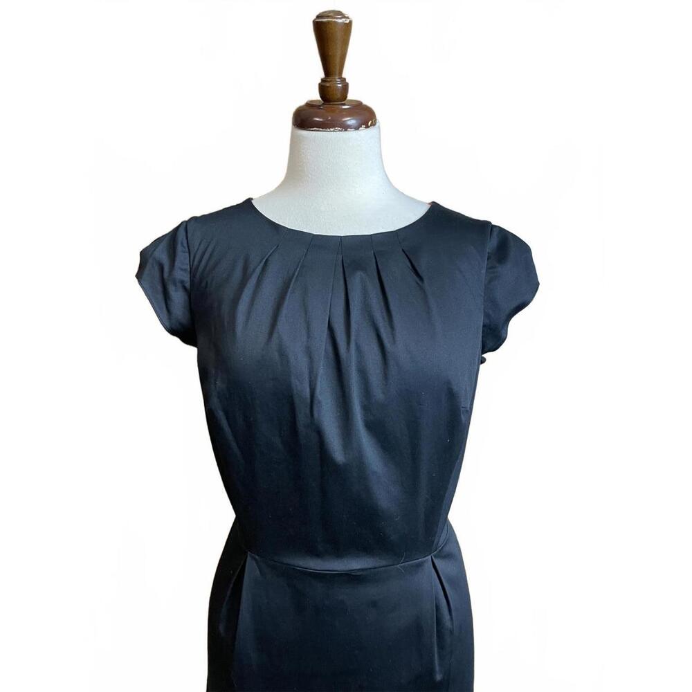 Boden black fitted dress with button back & cap sleeves 10 - Picture 2 of 7